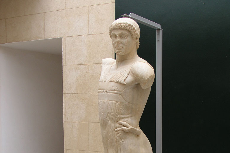 Mothia - Youth of Mothia at Whitaker Museum | Ph. Wikipedia User: Hartmut Riehm